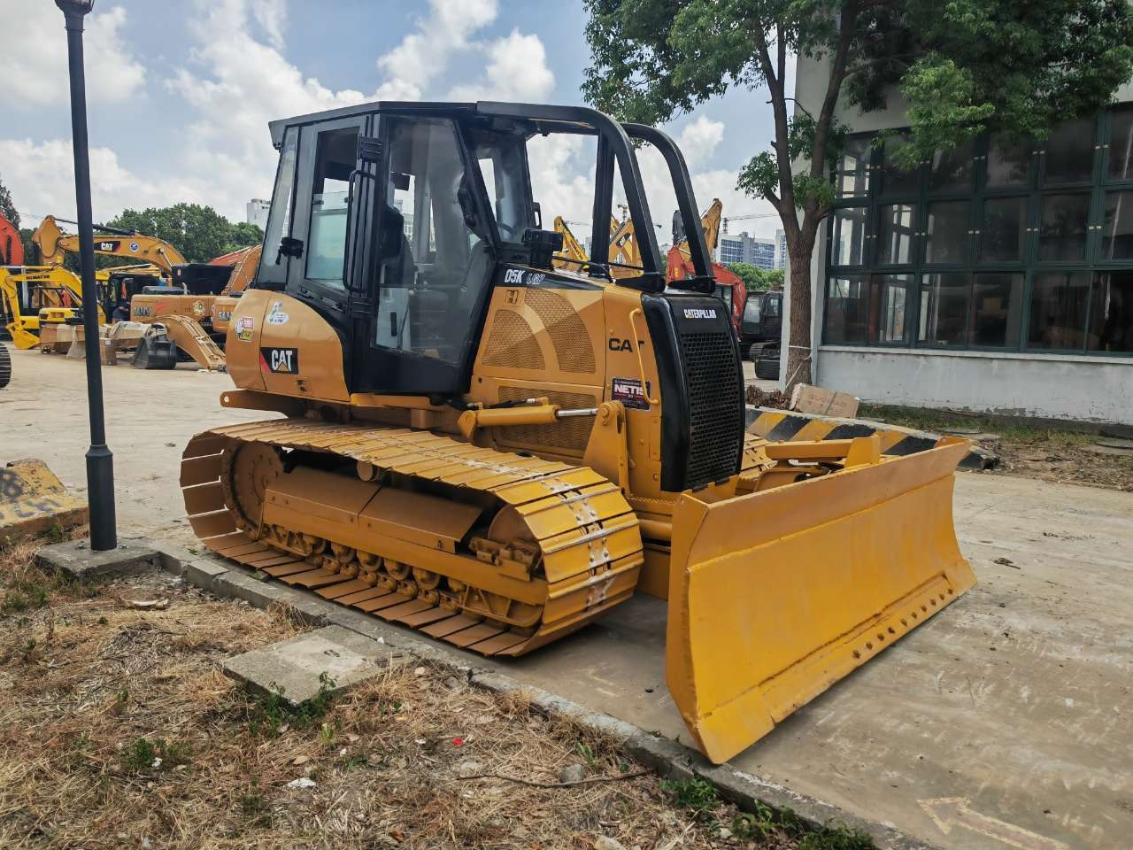 CATERPILLAR D5K - Bulldozer: photos 1 CATERPILLAR D5K - Bulldozer: photos 1