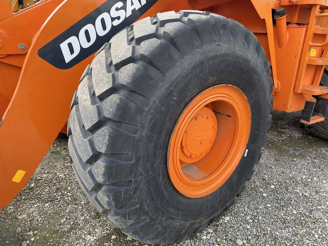 DOOSAN DL505 - Chargeuse sur pneus: photos 3 DOOSAN DL505 - Chargeuse sur pneus: photos 3