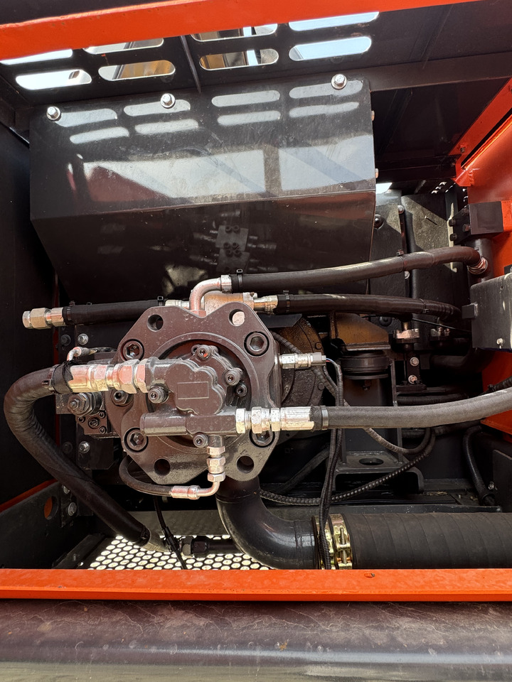 Pelle sur chenille DOOSAN DX225: photos 8