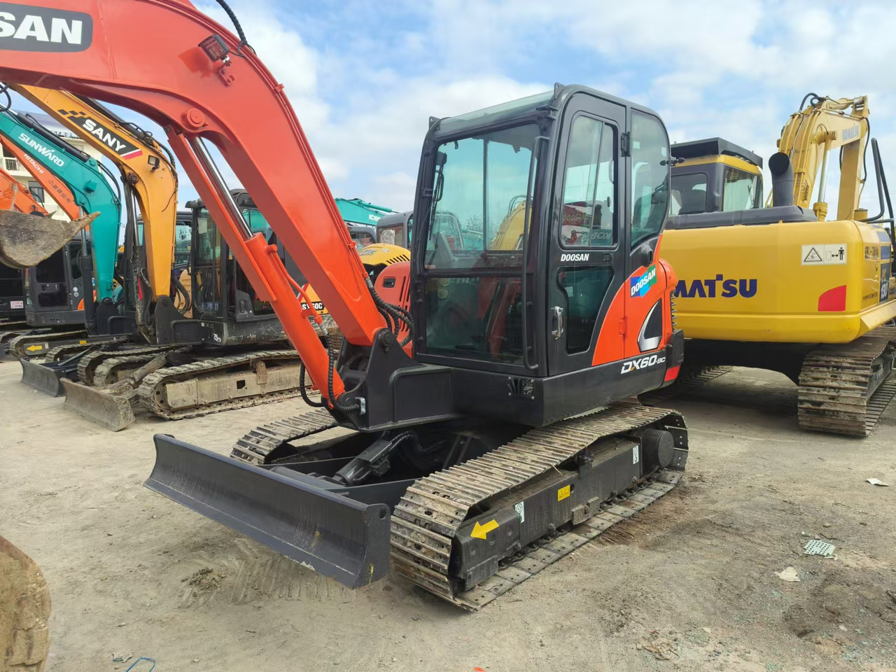 Pelle sur chenille DOOSAN DX60: photos 7