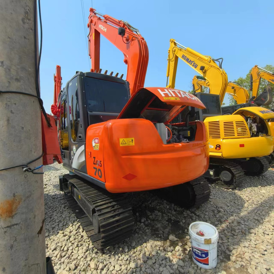 HITACHI ZX200 - Pelle sur chenille: photos 2 HITACHI ZX200 - Pelle sur chenille: photos 2
