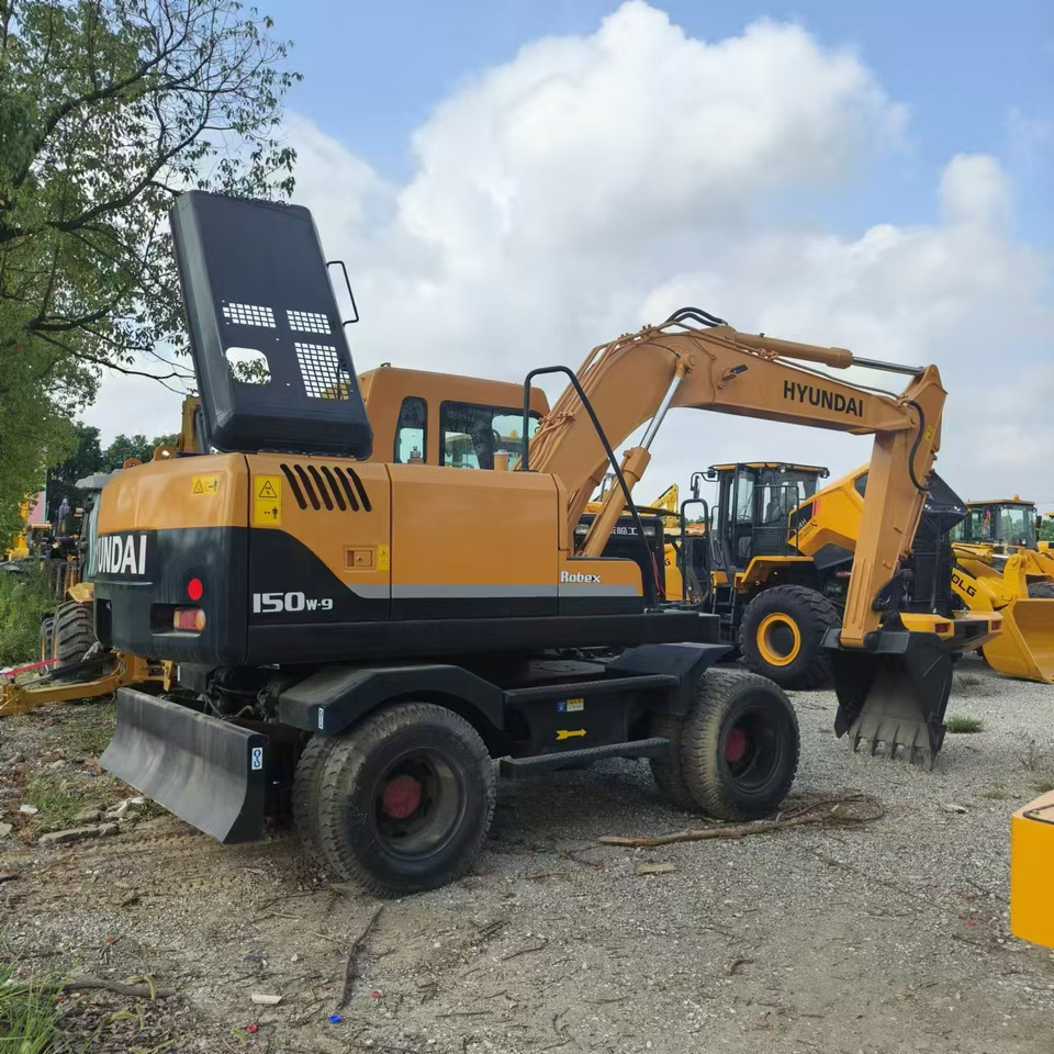 Hyundai R150W-7 - Pelle sur pneus: photos 5 Hyundai R150W-7 - Pelle sur pneus: photos 5