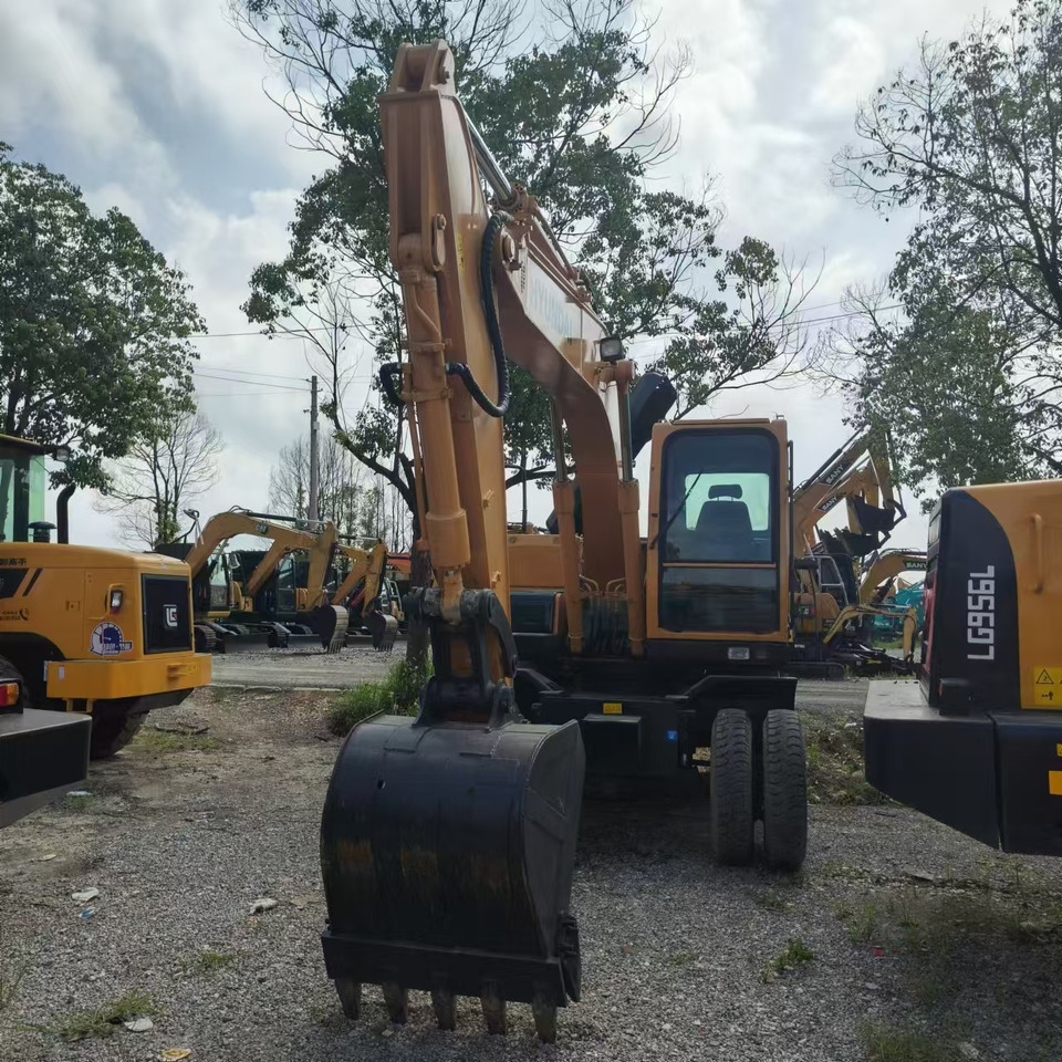 Hyundai R150W-7 - Pelle sur pneus: photos 4 Hyundai R150W-7 - Pelle sur pneus: photos 4