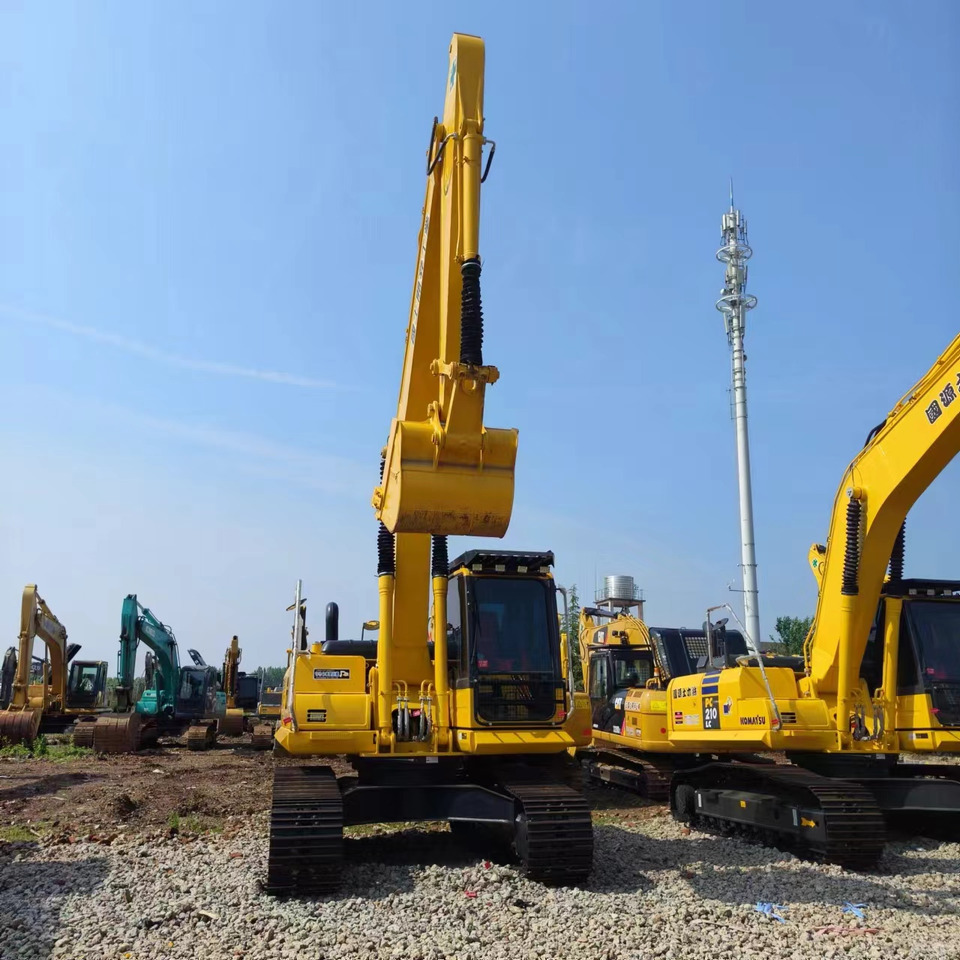 Pelle sur chenille KOMATSU PC 200-8N1: photos 6