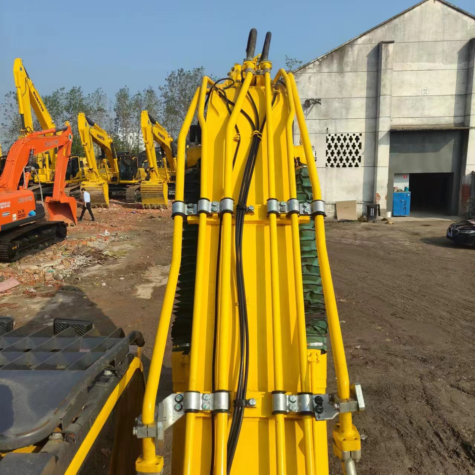 Pelle sur chenille KOMATSU PC200: photos 22