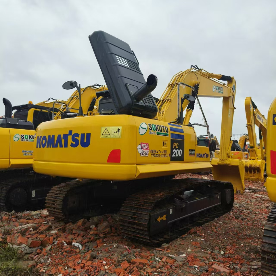 KOMATSU PC200 - Pelle sur chenille: photos 3 KOMATSU PC200 - Pelle sur chenille: photos 3