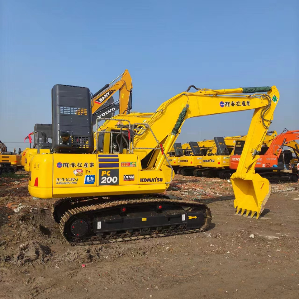 Pelle sur chenille KOMATSU PC200: photos 9