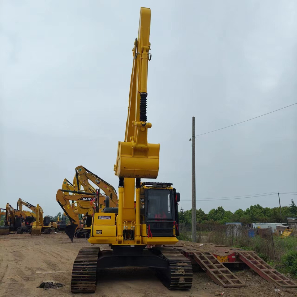 Pelle sur chenille KOMATSU PC240LC-8: photos 6