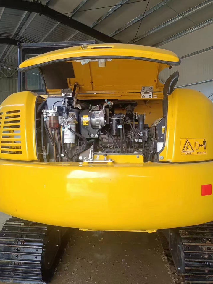 KOMATSU PC70 - Pelle sur chenille: photos 4 KOMATSU PC70 - Pelle sur chenille: photos 4