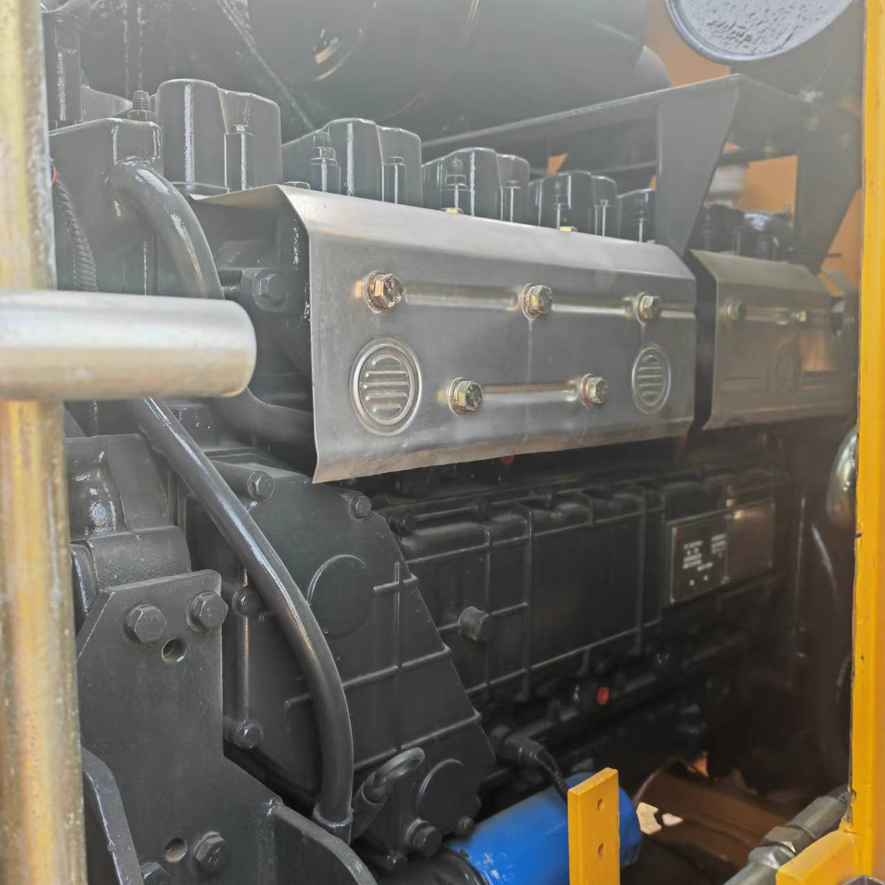 Chargeuse sur pneus LIUGONG 856: photos 6