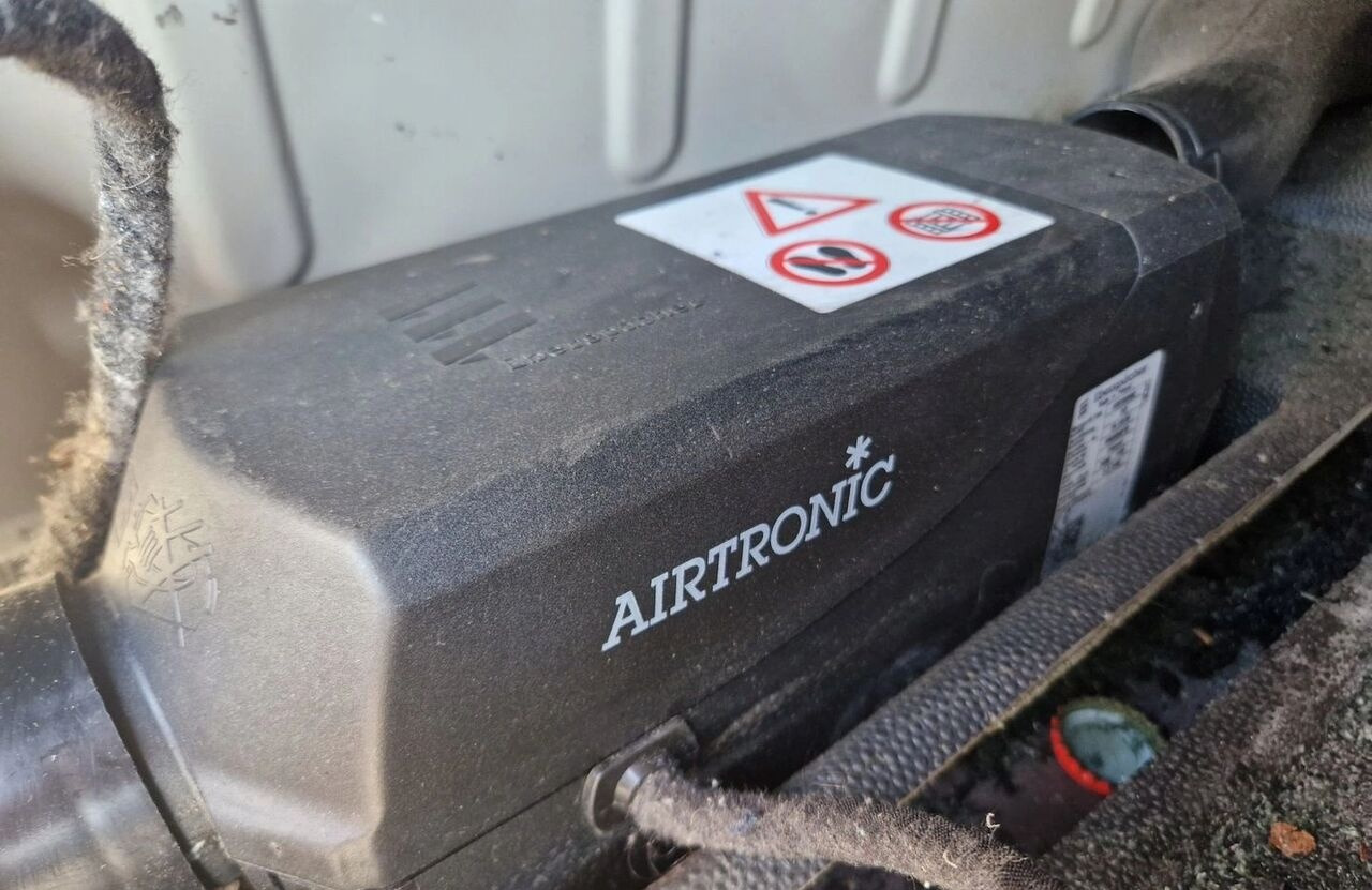 Ford AIRTRONIC Ford F-MAX - Chauffage/ Ventilation pour Camion: photos 1 Ford AIRTRONIC Ford F-MAX - Chauffage/ Ventilation pour Camion: photos 1