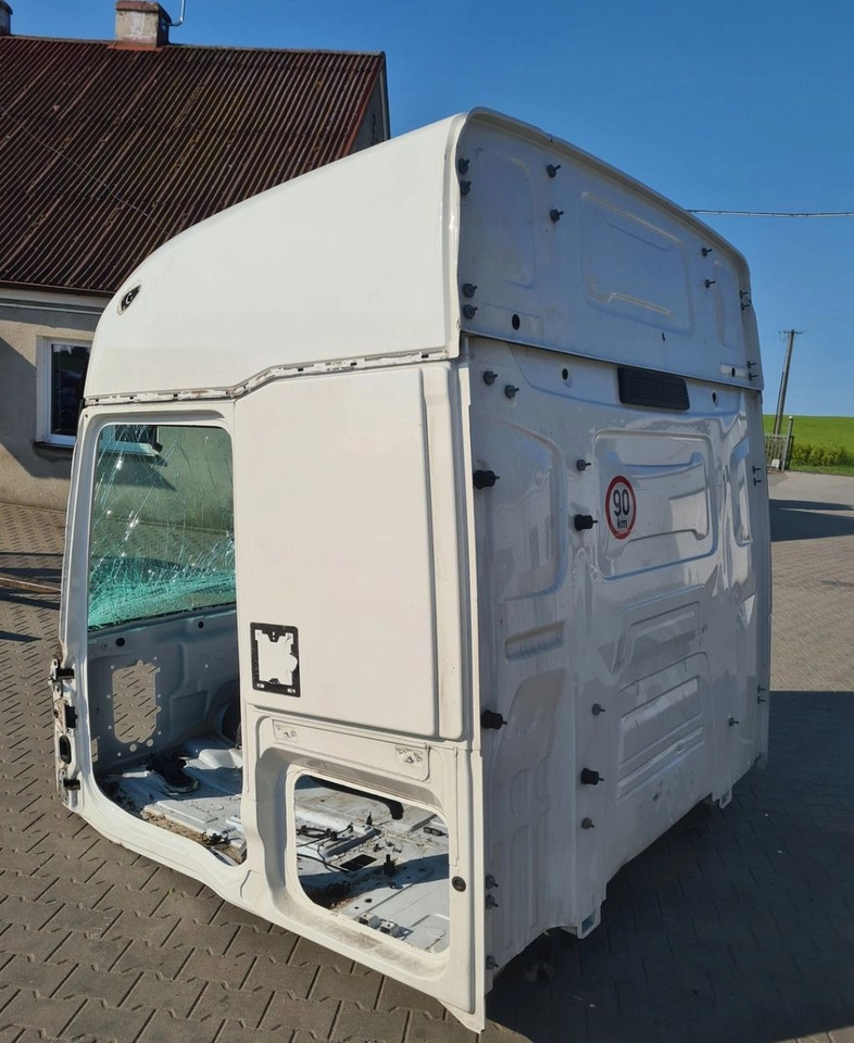 GOŁA SZKIELET POSZYCIE BLACHA RENAULT GAMA T HIGH WYSOKA KABINA - USZKODZONA - Cabine: photos 3 GOŁA SZKIELET POSZYCIE BLACHA RENAULT GAMA T HIGH WYSOKA KABINA - USZKODZONA - Cabine: photos 3