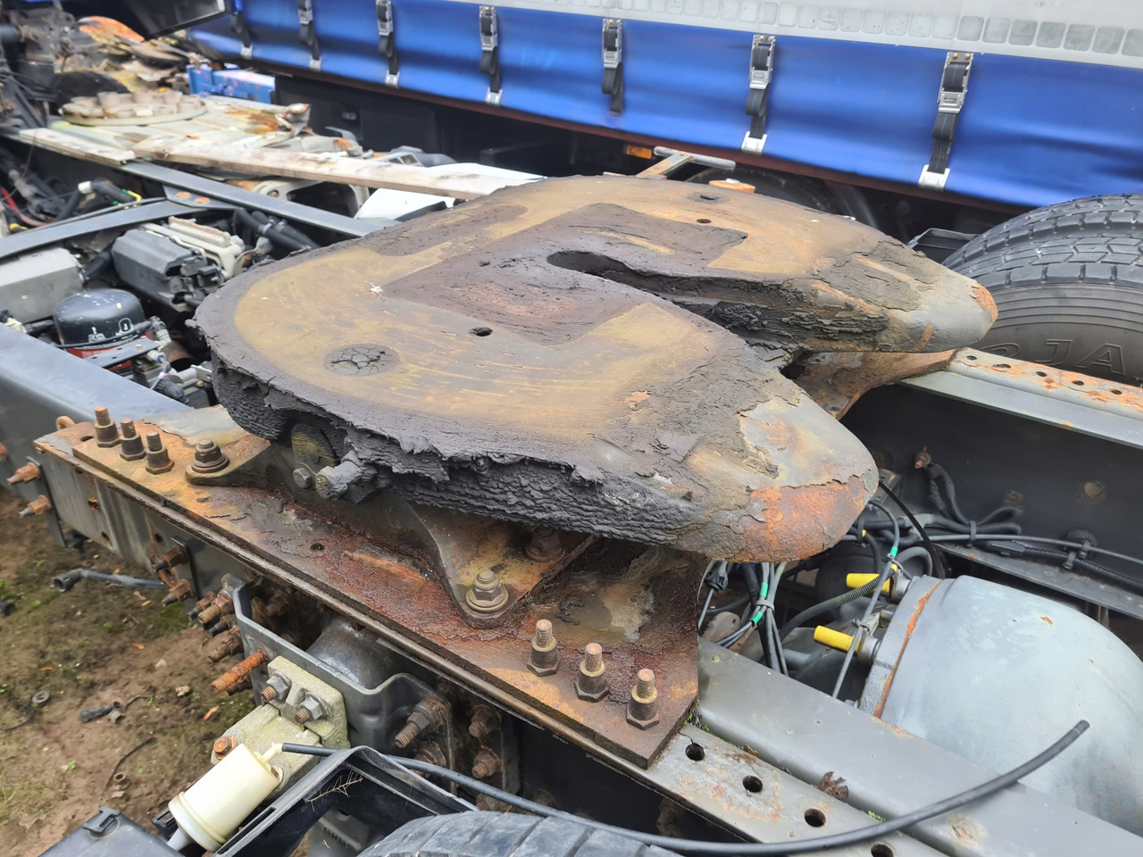 JOST  - Sellette d'attelage pour Camion: photos 1 JOST  - Sellette d'attelage pour Camion: photos 1