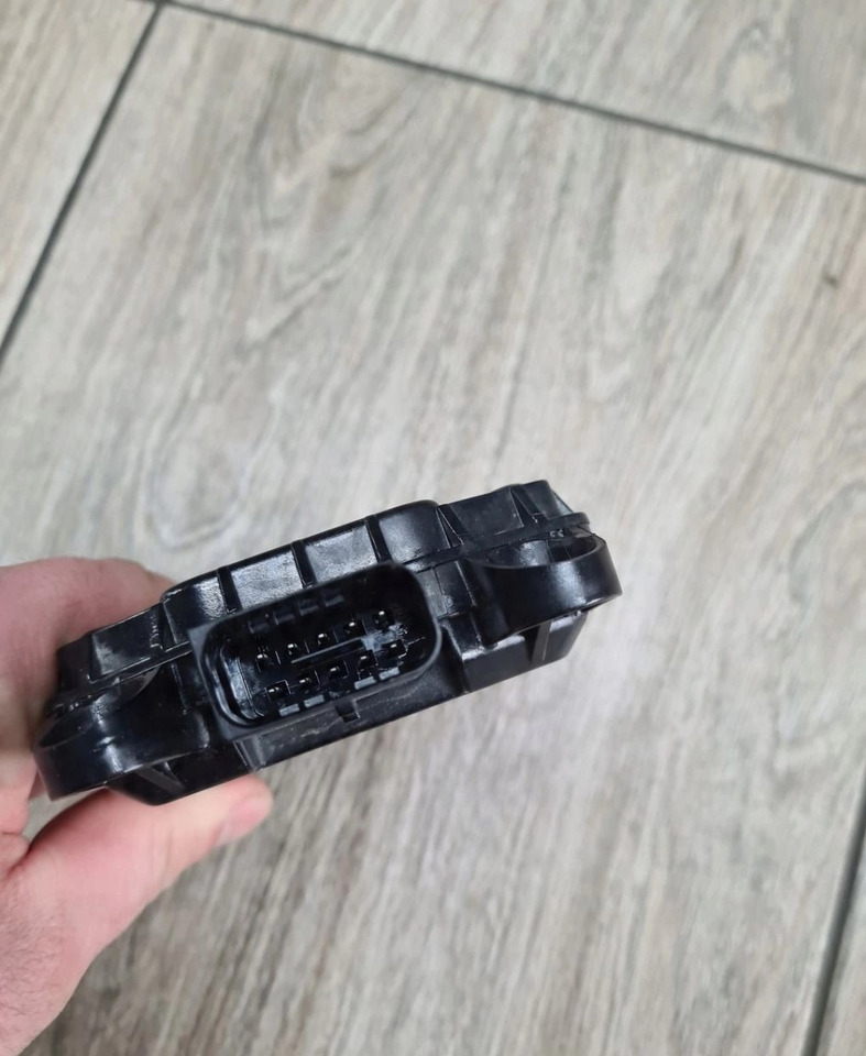 KNORR-BREMSE K096653H001 575127535 210101163 54087259C K155778 Z228902 Z246709 - Capteur: photos 4 KNORR-BREMSE K096653H001 575127535 210101163 54087259C K155778 Z228902 Z246709 - Capteur: photos 4