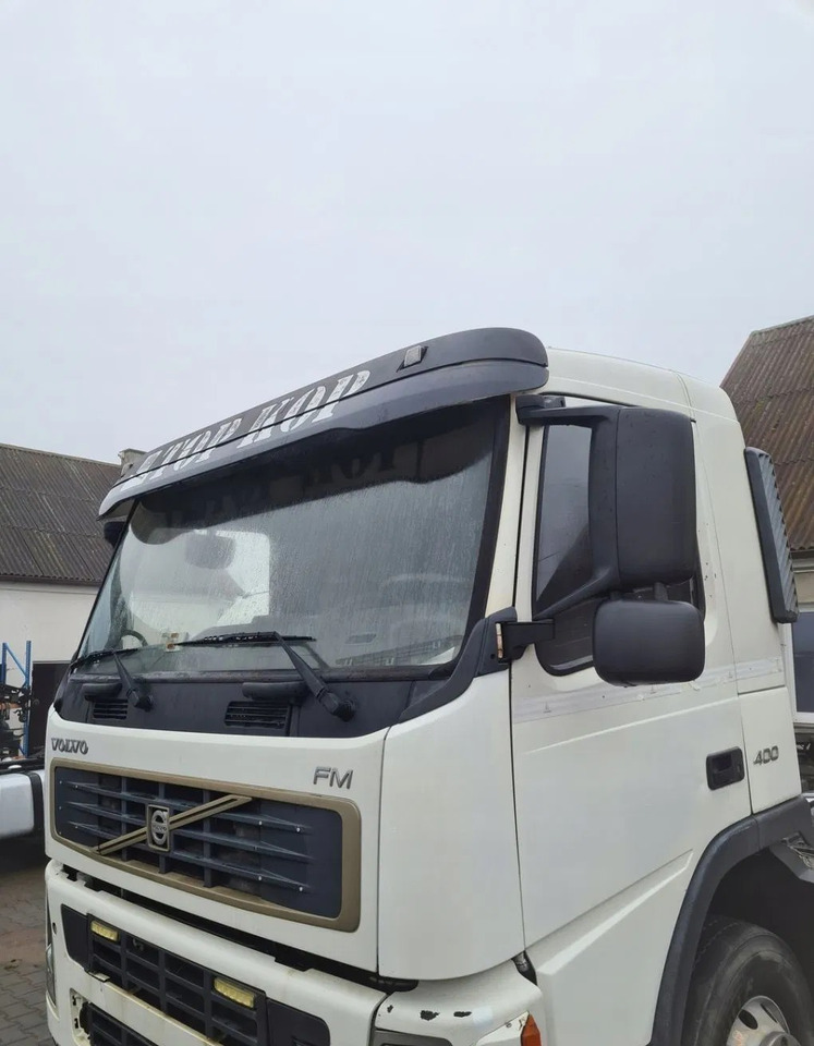 KOMPLETNA NISKA KRÓTKA DZIENNA VOLVO FM 13  - Cabine: photos 1 KOMPLETNA NISKA KRÓTKA DZIENNA VOLVO FM 13  - Cabine: photos 1