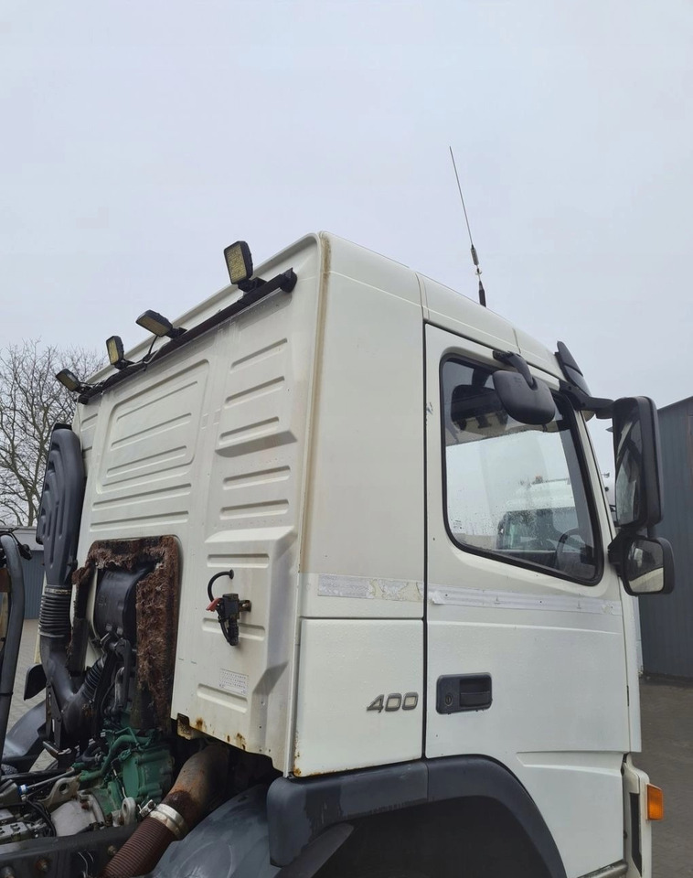 KOMPLETNA NISKA KRÓTKA DZIENNA VOLVO FM 13  - Cabine: photos 5 KOMPLETNA NISKA KRÓTKA DZIENNA VOLVO FM 13  - Cabine: photos 5