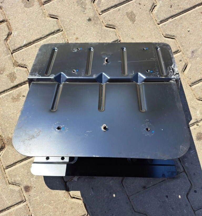 MOCOWANIE PRAWE BŁOTNIKA PODKABINOWEGO NADKOLA FORD F-MAX EURO 6 Ford F-MAX JC46 Ford F-MAX truck - Cabine et intérieur pour Camion: photos 3 MOCOWANIE PRAWE BŁOTNIKA PODKABINOWEGO NADKOLA FORD F-MAX EURO 6 Ford F-MAX JC46 Ford F-MAX truck - Cabine et intérieur pour Camion: photos 3