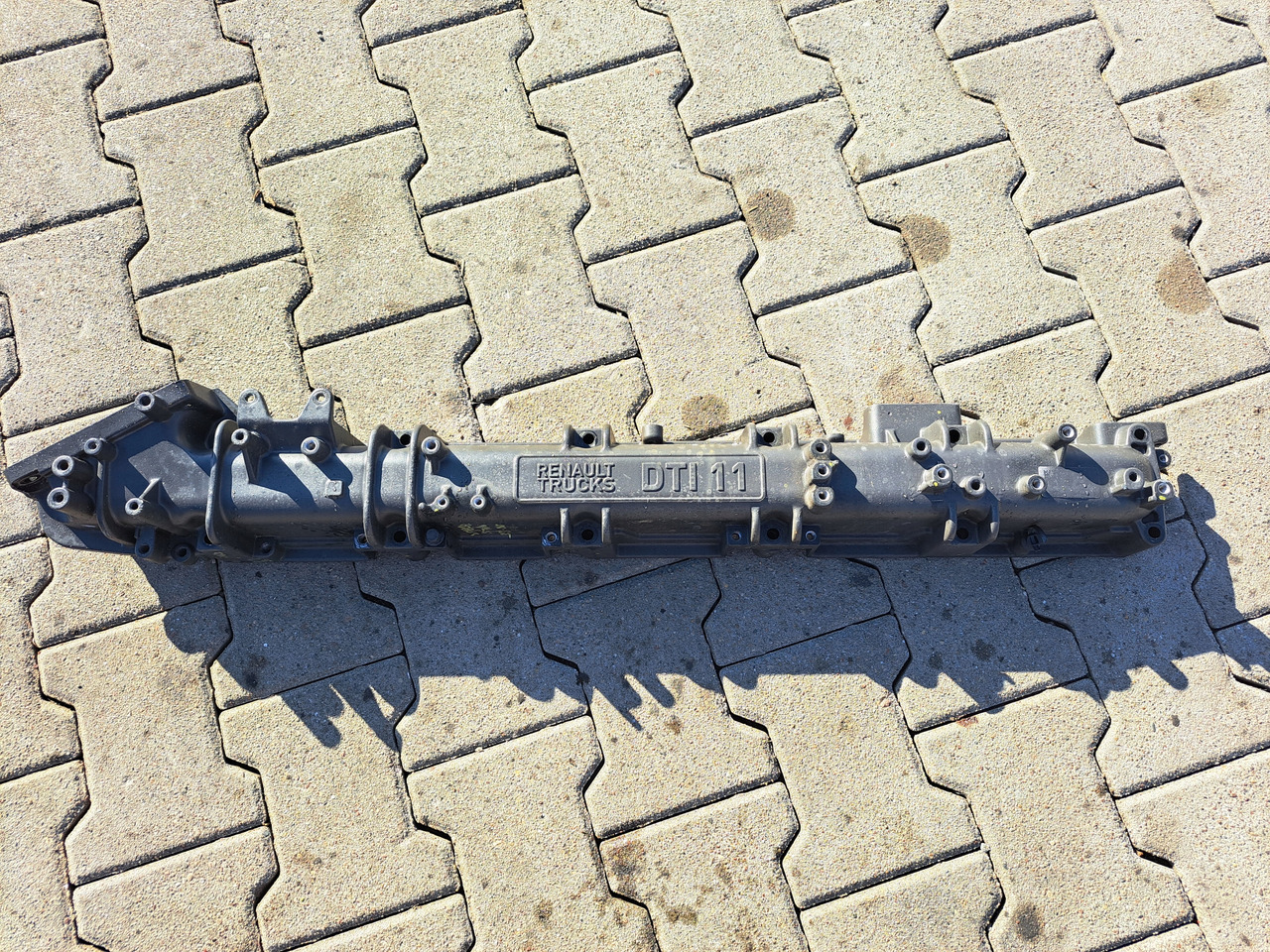 RENAULT KOLEKTOR SSĄCY DOLOTOWY RENAULT GAMA T C K RANGE DTI 11 EURO 6 - Collecteur d'admission pour Camion: photos 1 RENAULT KOLEKTOR SSĄCY DOLOTOWY RENAULT GAMA T C K RANGE DTI 11 EURO 6 - Collecteur d'admission pour Camion: photos 1