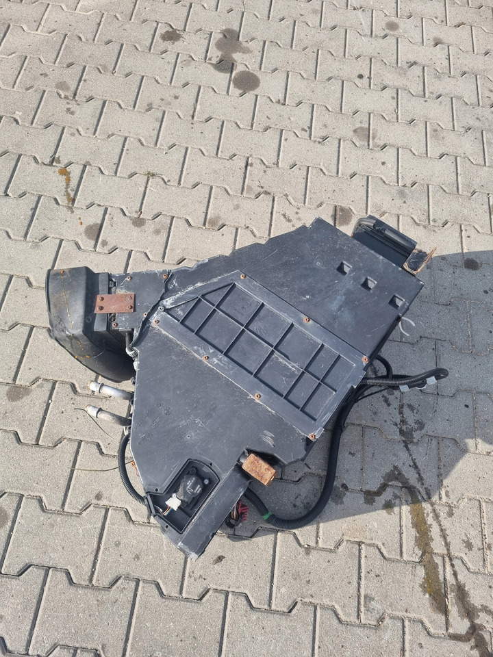 RENAULT NAGRZEWNICA RENAULT MAGNUM DXI LIFT VEGA - Chauffage/ Ventilation pour Camion: photos 3 RENAULT NAGRZEWNICA RENAULT MAGNUM DXI LIFT VEGA - Chauffage/ Ventilation pour Camion: photos 3