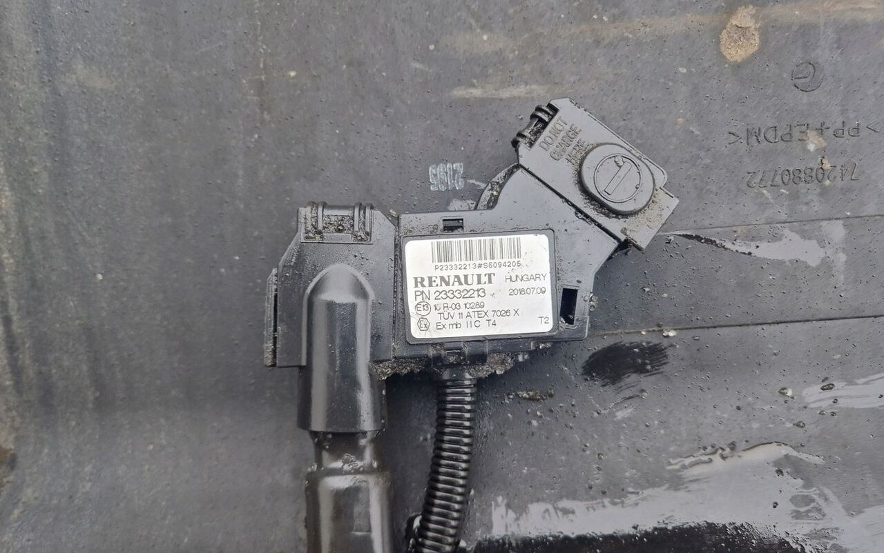 Renault AKUMULATORA 23332213 Renault GAMA RANGE T - Capteur pour Camion: photos 1 Renault AKUMULATORA 23332213 Renault GAMA RANGE T - Capteur pour Camion: photos 1