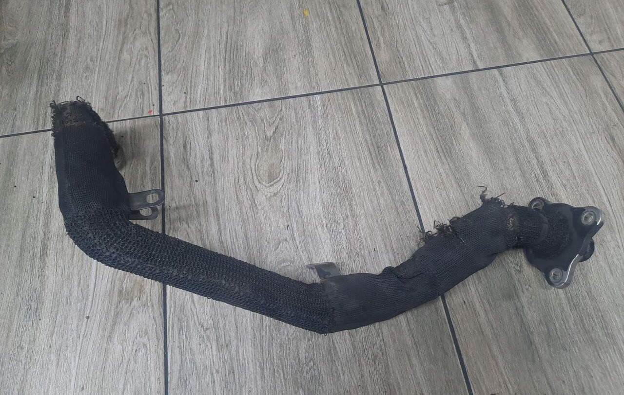 Renault GAMA T RANGE - Tube d'echappement pour Camion: photos 3 Renault GAMA T RANGE - Tube d'echappement pour Camion: photos 3