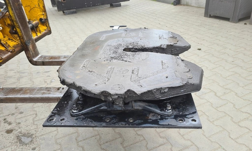 SIODŁO BLACHA PŁASKA HOLLAND FORD F-MAX CARGO - Sellette d'attelage: photos 2 SIODŁO BLACHA PŁASKA HOLLAND FORD F-MAX CARGO - Sellette d'attelage: photos 2