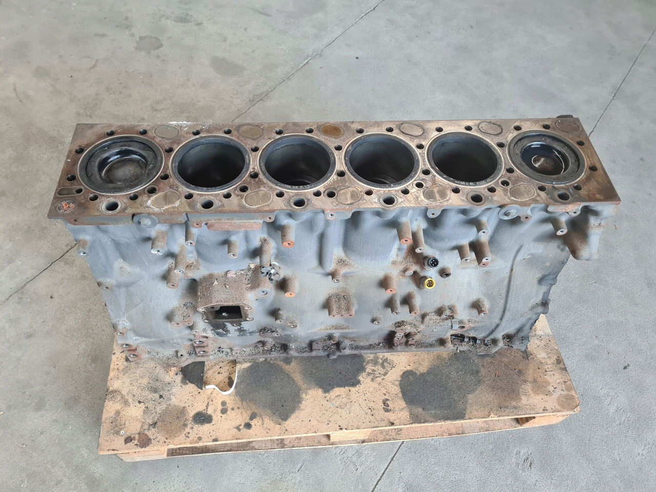 VOLVO BLOK SILNIKA SŁUPEK TŁOKI WAŁ VOLVO FH FM 4 RENAULT GAMA T DTI 13 K2 - Bloc-cylindres pour Camion: photos 5 VOLVO BLOK SILNIKA SŁUPEK TŁOKI WAŁ VOLVO FH FM 4 RENAULT GAMA T DTI 13 K2 - Bloc-cylindres pour Camion: photos 5