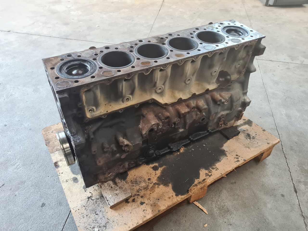 VOLVO BLOK SILNIKA SŁUPEK TŁOKI WAŁ VOLVO FH FM 4 RENAULT GAMA T DTI 13 K2 - Bloc-cylindres pour Camion: photos 2 VOLVO BLOK SILNIKA SŁUPEK TŁOKI WAŁ VOLVO FH FM 4 RENAULT GAMA T DTI 13 K2 - Bloc-cylindres pour Camion: photos 2