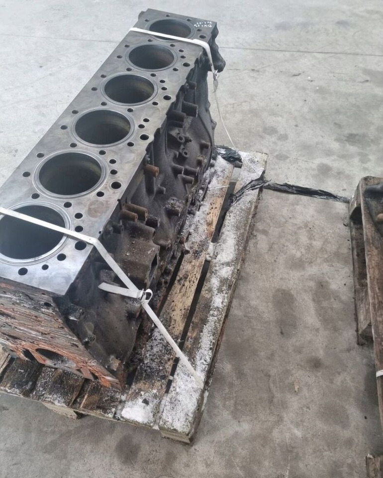 VOLVO BLOK SILNIKA SŁUPEK WAŁ RENAULT MAGNUM DXI 13 VOLVO FH FM 460 500 - Bloc-cylindres pour Camion: photos 1 VOLVO BLOK SILNIKA SŁUPEK WAŁ RENAULT MAGNUM DXI 13 VOLVO FH FM 460 500 - Bloc-cylindres pour Camion: photos 1