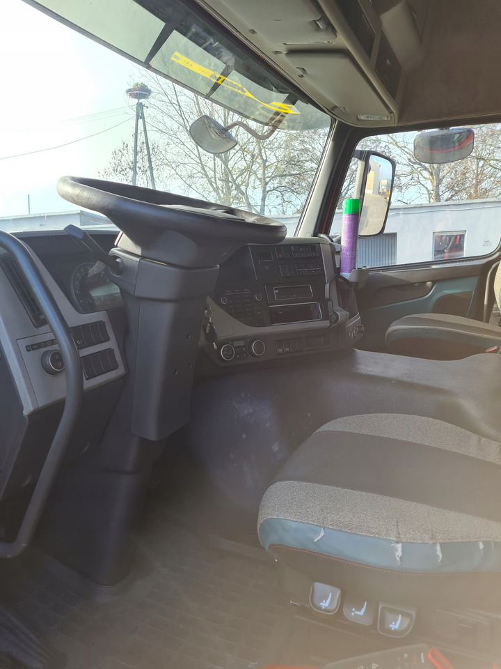 Cabine pour Camion VOLVO KABINA KOMPLETNA VOLVO FM 4 EURO 6 GLOBETROTTER: photos 14 Cabine pour Camion VOLVO KABINA KOMPLETNA VOLVO FM 4 EURO 6 GLOBETROTTER: photos 14
