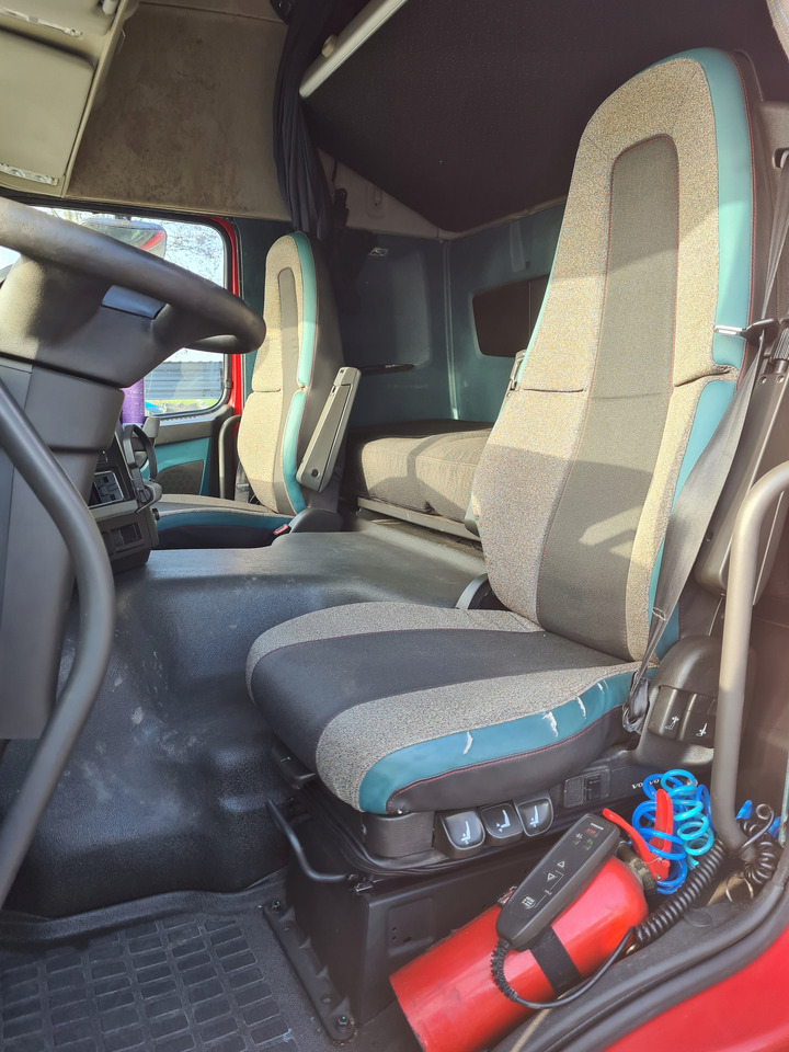 Cabine pour Camion VOLVO KABINA KOMPLETNA VOLVO FM 4 EURO 6 GLOBETROTTER: photos 13 Cabine pour Camion VOLVO KABINA KOMPLETNA VOLVO FM 4 EURO 6 GLOBETROTTER: photos 13