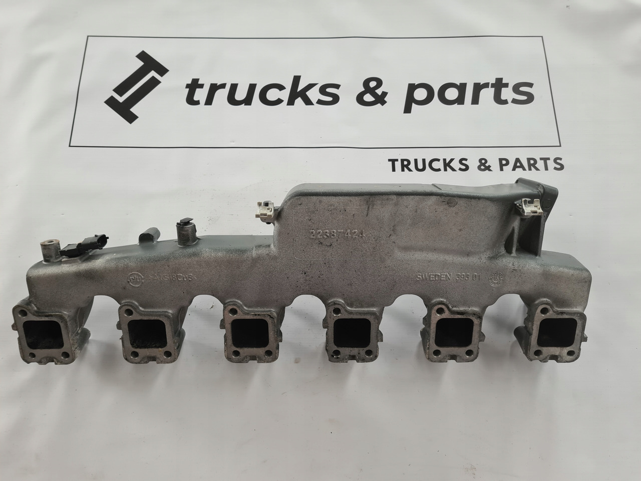 VOLVO KOLEKTOR SSĄCY RENAULT GAMA D DTI 8 VOLVO FL D8K 22387424 - Collecteur d'admission pour Camion: photos 1 VOLVO KOLEKTOR SSĄCY RENAULT GAMA D DTI 8 VOLVO FL D8K 22387424 - Collecteur d'admission pour Camion: photos 1