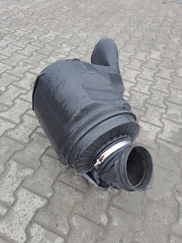 VOLVO OBUDOWA FILTRA POWIETRZA VOLVO FH 16 EURO 5 - Système d'admission d'air pour Camion: photos 3 VOLVO OBUDOWA FILTRA POWIETRZA VOLVO FH 16 EURO 5 - Système d'admission d'air pour Camion: photos 3