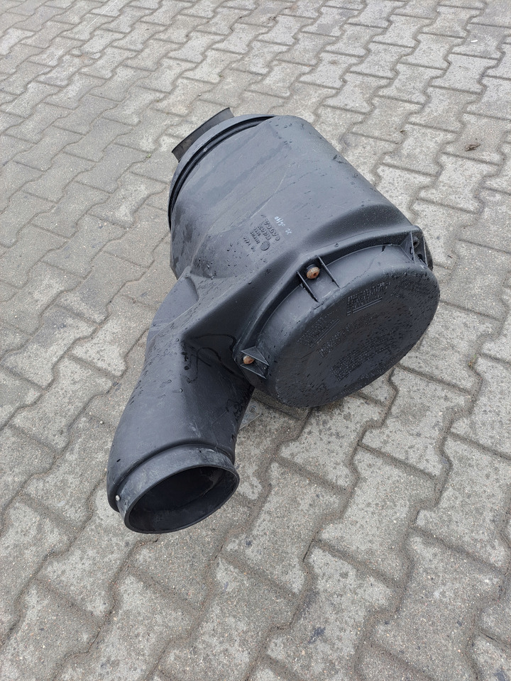 VOLVO OBUDOWA FILTRA POWIETRZA VOLVO FH 16 EURO 5 - Système d'admission d'air pour Camion: photos 1 VOLVO OBUDOWA FILTRA POWIETRZA VOLVO FH 16 EURO 5 - Système d'admission d'air pour Camion: photos 1