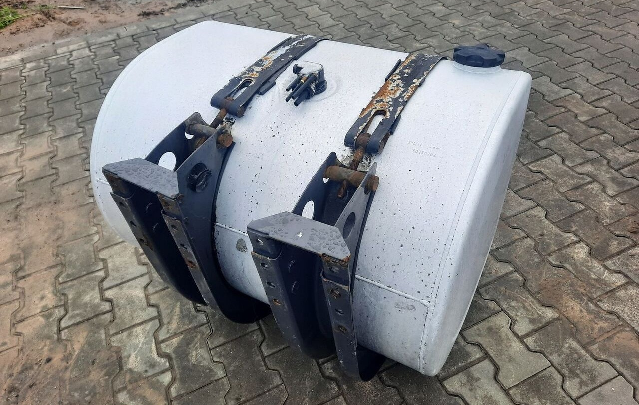 VOLVO ZBIORNIK PALIWA VOLVO FH FM 4 RENAULT GAMA RANGE T 100/70/70 20503505 - Réservoir de carburant pour Camion: photos 4 VOLVO ZBIORNIK PALIWA VOLVO FH FM 4 RENAULT GAMA RANGE T 100/70/70 20503505 - Réservoir de carburant pour Camion: photos 4