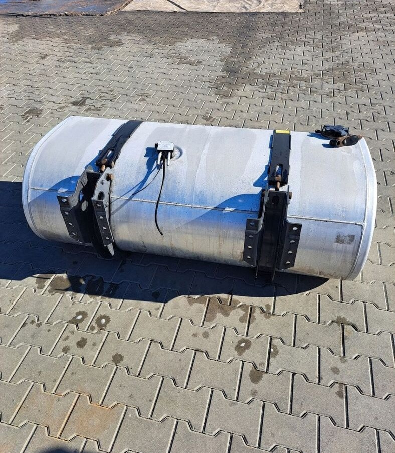 VOLVO ZBIORNIK PALIWA VOLVO FH FM FMX FL FE RENAULT GAMA T D RANGE LOW DECK MEGA - Réservoir de carburant pour Camion: photos 4 VOLVO ZBIORNIK PALIWA VOLVO FH FM FMX FL FE RENAULT GAMA T D RANGE LOW DECK MEGA - Réservoir de carburant pour Camion: photos 4