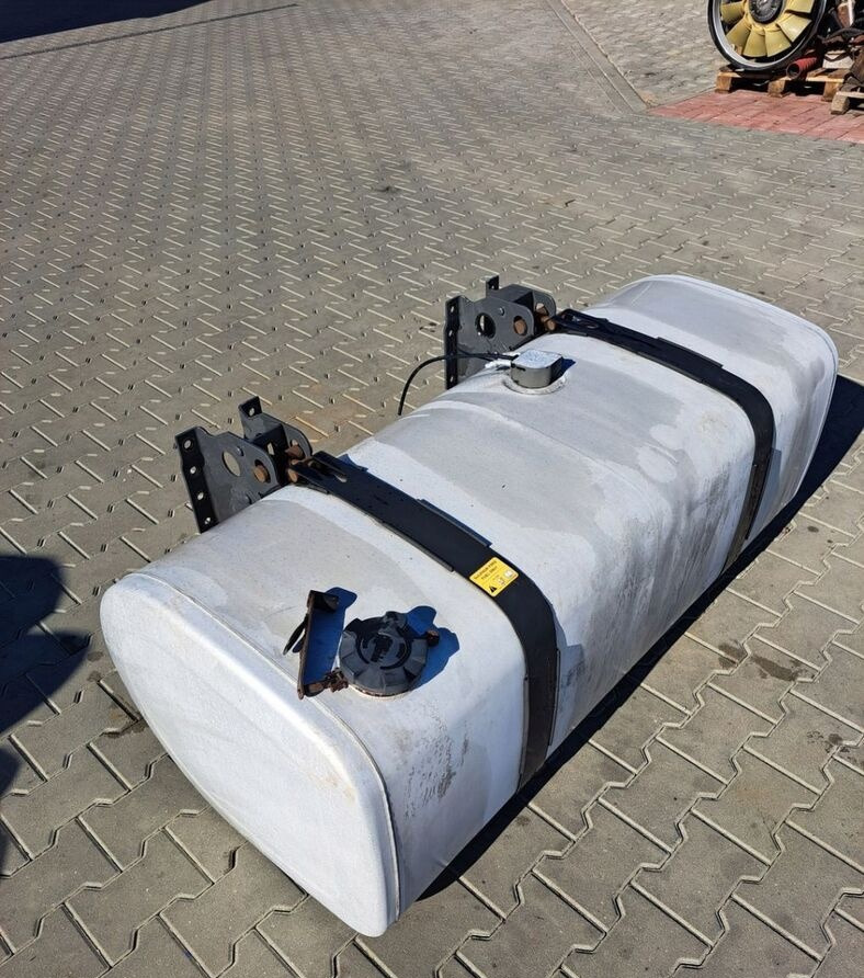 VOLVO ZBIORNIK PALIWA VOLVO FH FM FMX FL FE RENAULT GAMA T D RANGE LOW DECK MEGA - Réservoir de carburant pour Camion: photos 2 VOLVO ZBIORNIK PALIWA VOLVO FH FM FMX FL FE RENAULT GAMA T D RANGE LOW DECK MEGA - Réservoir de carburant pour Camion: photos 2