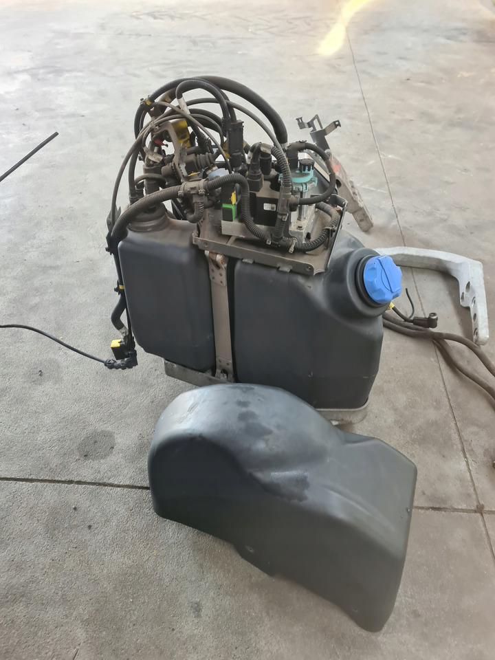 AdBlue réservoir VOLVO ZBIORNIK POMPA WIĄZKA ADBLUE KOMPLET RENAULT GAMA T VOLVO FH 4 FM 4: photos 6