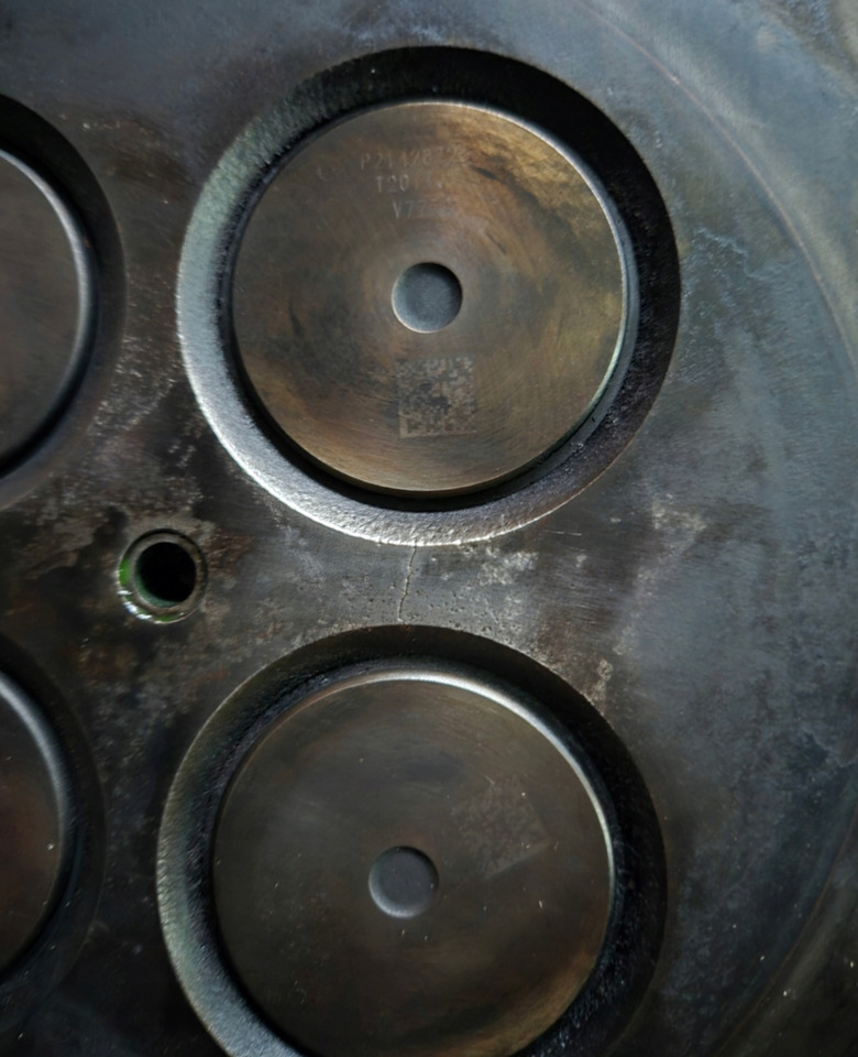 Culasse pour Camion Volvo GŁOWICA SILNIKA FH 16 D16K EURO 6   Volvo VOLVO FH 16 D16K EURO 6 22184000 154511429: photos 10