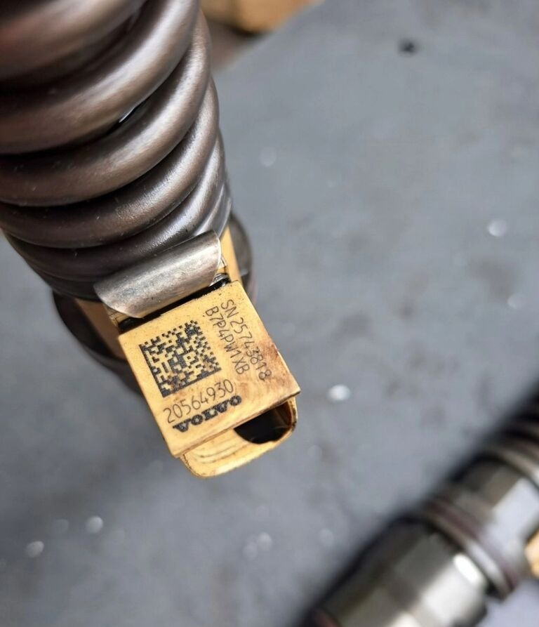 Volvo POMPOWTRYSKI KOMPLET FH 16 D16 20564930 Volvo - Injecteur pour Camion: photos 2 Volvo POMPOWTRYSKI KOMPLET FH 16 D16 20564930 Volvo - Injecteur pour Camion: photos 2