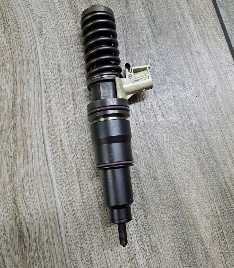Volvo POMPOWTRYSKIWACZ WTRYSK RENAULT MAGNUM DXI VOLVO FM FH 85003263 - Injecteur pour Camion: photos 2 Volvo POMPOWTRYSKIWACZ WTRYSK RENAULT MAGNUM DXI VOLVO FM FH 85003263 - Injecteur pour Camion: photos 2