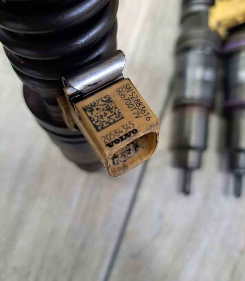 Volvo POMPOWTRYSKIWACZE WTRYSKI RENAULT MAGNUM DXI VOLVO FH FM 13 20584345 - Injecteur pour Camion: photos 2 Volvo POMPOWTRYSKIWACZE WTRYSKI RENAULT MAGNUM DXI VOLVO FH FM 13 20584345 - Injecteur pour Camion: photos 2