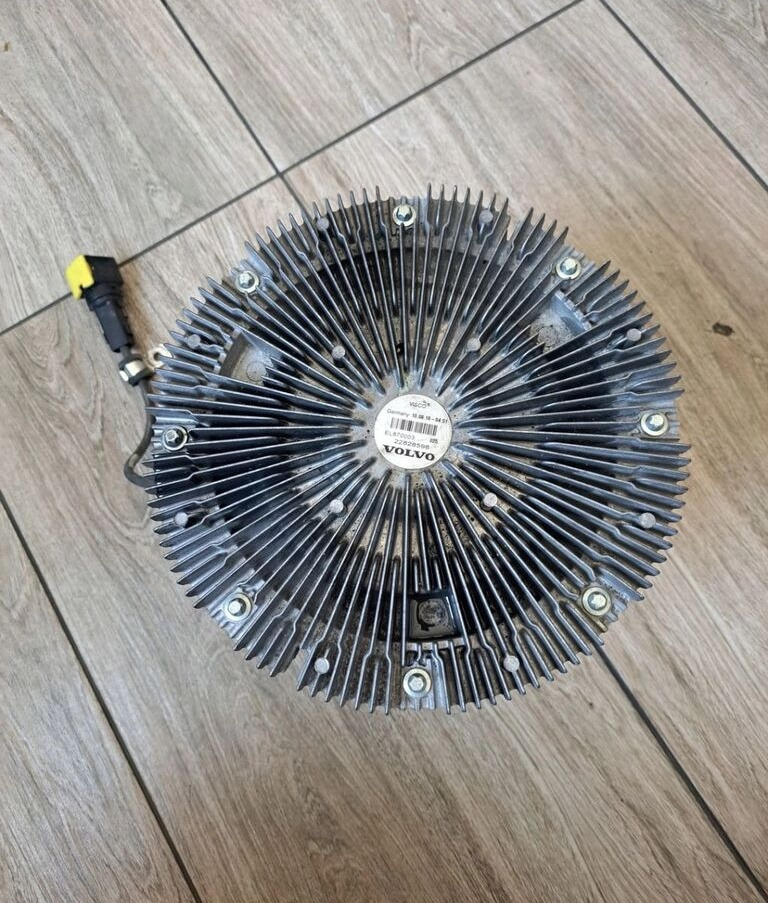 Volvo SPRZEDAM VISCO WISKOZA WENTYLATOR RENAULT GAMA D FL EURO 6 22828598 Volvo - Ventilateur pour Camion: photos 3 Volvo SPRZEDAM VISCO WISKOZA WENTYLATOR RENAULT GAMA D FL EURO 6 22828598 Volvo - Ventilateur pour Camion: photos 3
