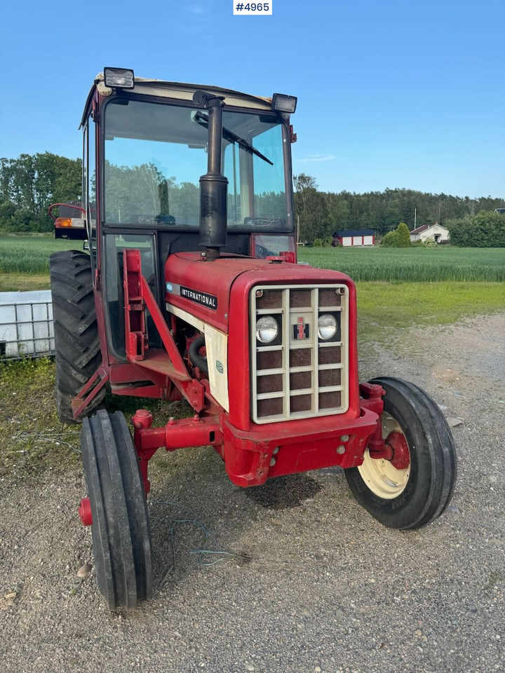 1977 International 454 4x2. Rep object. - Tracteur agricole: photos 2 1977 International 454 4x2. Rep object. - Tracteur agricole: photos 2