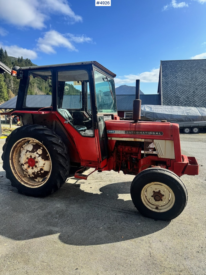 1977 International Harvester 454 - Tracteur agricole: photos 3 1977 International Harvester 454 - Tracteur agricole: photos 3