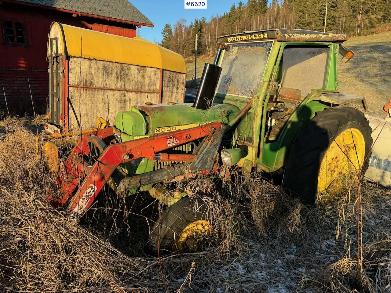 1977 John Deere 2030 w/ front loader. Repair object. - Tracteur agricole: photos 3 1977 John Deere 2030 w/ front loader. Repair object. - Tracteur agricole: photos 3