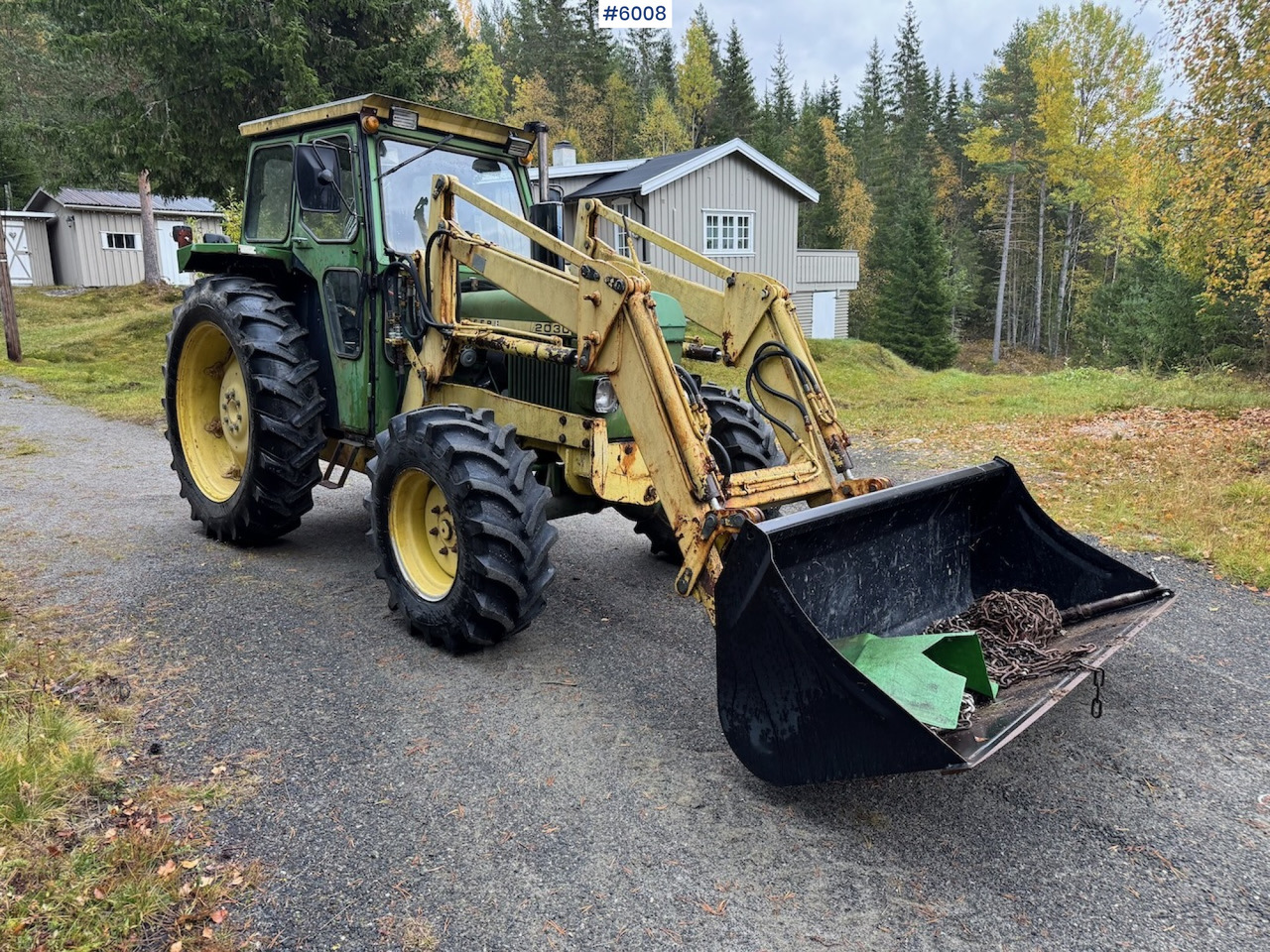 1977 John Deere 2030 w/ front loader, bucket and chains. - Tracteur agricole: photos 4 1977 John Deere 2030 w/ front loader, bucket and chains. - Tracteur agricole: photos 4