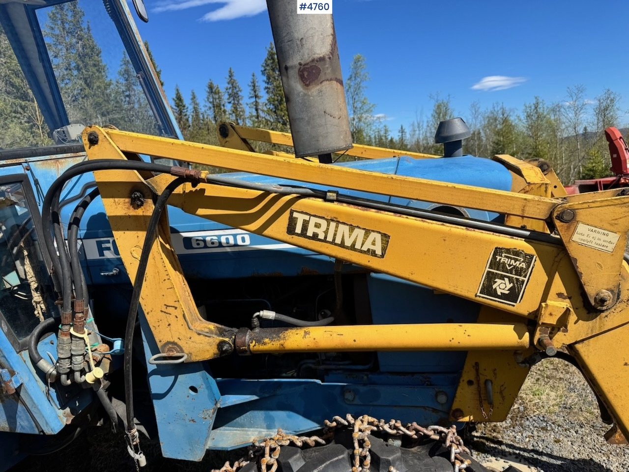 Tracteur agricole 1978 Ford 6600 4x4 w/ Front Loader, Bucket, Twin Wheels and Winch.: photos 12 Tracteur agricole 1978 Ford 6600 4x4 w/ Front Loader, Bucket, Twin Wheels and Winch.: photos 12