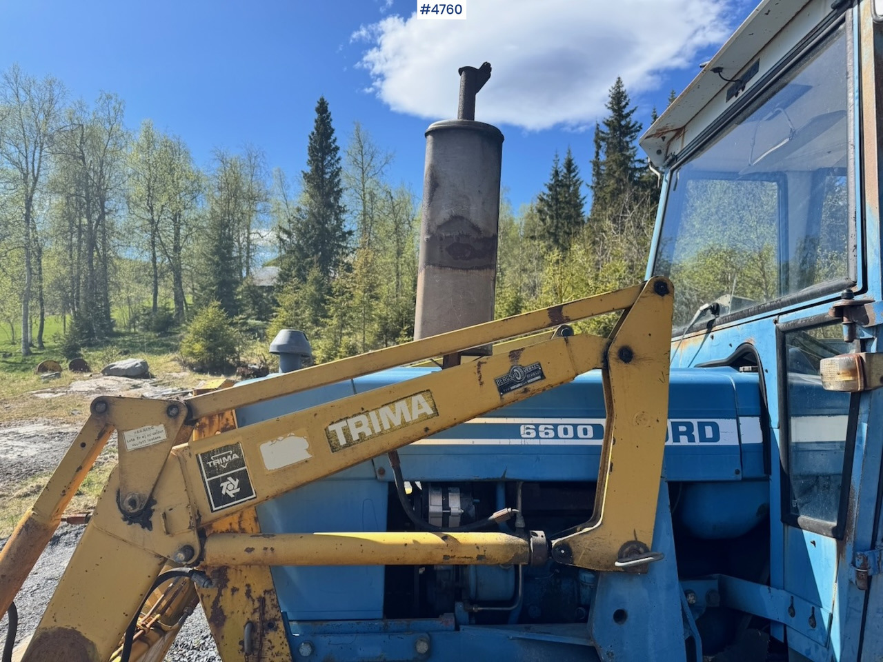 Tracteur agricole 1978 Ford 6600 4x4 w/ Front Loader, Bucket, Twin Wheels and Winch.: photos 15 Tracteur agricole 1978 Ford 6600 4x4 w/ Front Loader, Bucket, Twin Wheels and Winch.: photos 15