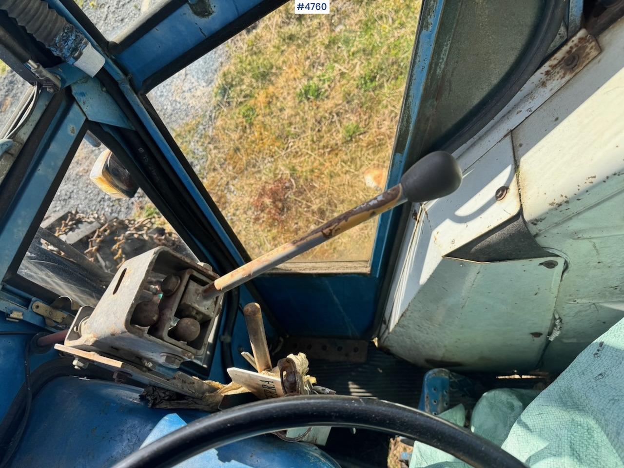 Tracteur agricole 1978 Ford 6600 4x4 w/ Front Loader, Bucket, Twin Wheels and Winch.: photos 19 Tracteur agricole 1978 Ford 6600 4x4 w/ Front Loader, Bucket, Twin Wheels and Winch.: photos 19